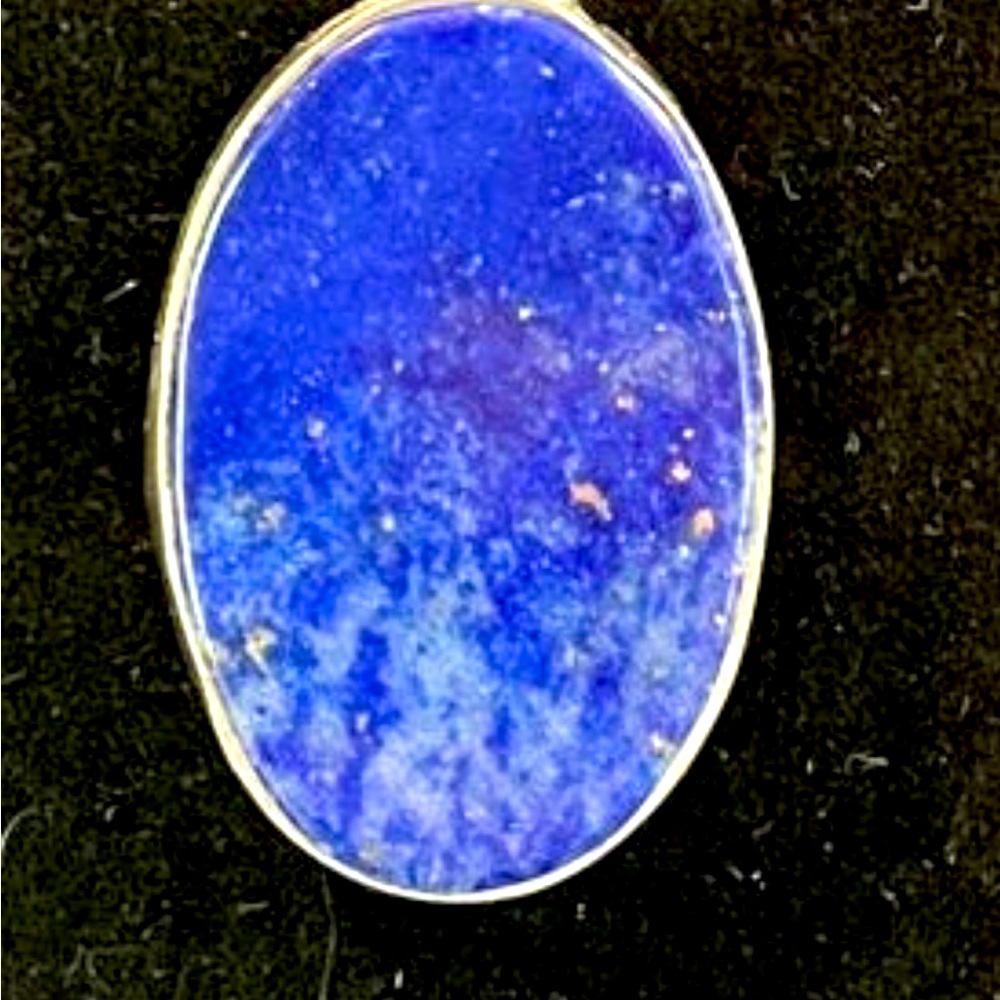 Lapis Lazuli gemstone